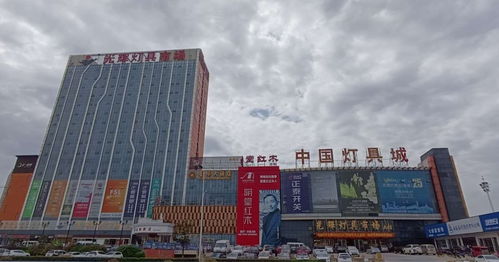 點(diǎn)亮家裝,照明燈具燈飾圈看過(guò)來(lái),用愛(ài)發(fā)光,為家添色